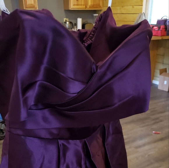 Purple tea length off the shoulder satin party dress size 2 - Picture 5 of 8